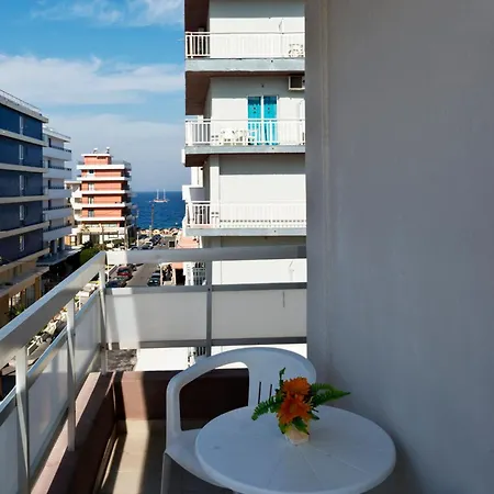 Amaryllis Родос