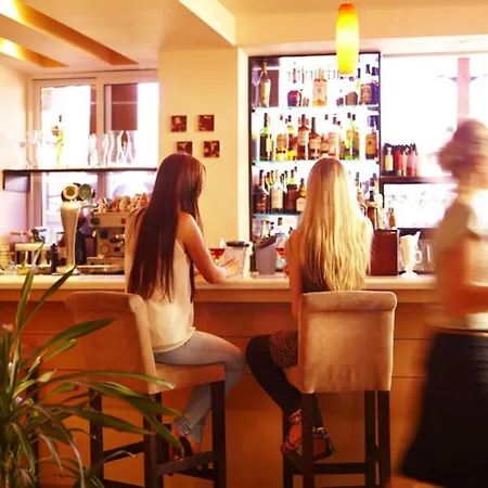 Amaryllis Отель